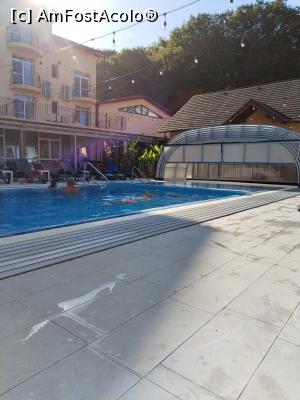 [P01] Pensiune și piscina exterioară încălzită! In interior se află o piscină tot încălzită » foto by ux130611
 - 
<span class="allrVoted glyphicon glyphicon-heart hidden" id="av1384674"></span>
<a class="m-l-10 hidden" id="sv1384674" onclick="voting_Foto_DelVot(,1384674,10235)" role="button">șterge vot <span class="glyphicon glyphicon-remove"></span></a>
<a id="v91384674" class=" c-red"  onclick="voting_Foto_SetVot(1384674)" role="button"><span class="glyphicon glyphicon-heart-empty"></span> <b>LIKE</b> = Votează poza</a> <img class="hidden"  id="f1384674W9" src="/imagini/loader.gif" border="0" /><span class="AjErrMes hidden" id="e1384674ErM"></span>