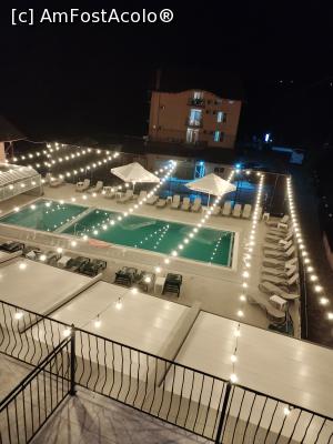 [P02] Piscina exterioară seara » foto by ux130611
 - 
<span class="allrVoted glyphicon glyphicon-heart hidden" id="av1384675"></span>
<a class="m-l-10 hidden" id="sv1384675" onclick="voting_Foto_DelVot(,1384675,10235)" role="button">șterge vot <span class="glyphicon glyphicon-remove"></span></a>
<a id="v91384675" class=" c-red"  onclick="voting_Foto_SetVot(1384675)" role="button"><span class="glyphicon glyphicon-heart-empty"></span> <b>LIKE</b> = Votează poza</a> <img class="hidden"  id="f1384675W9" src="/imagini/loader.gif" border="0" /><span class="AjErrMes hidden" id="e1384675ErM"></span>