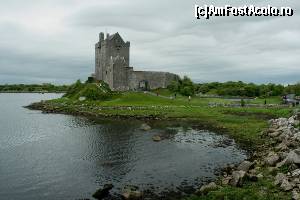 [P52] Tot Dunguaire Castle » foto by ariciu*
 - 
<span class="allrVoted glyphicon glyphicon-heart hidden" id="av511368"></span>
<a class="m-l-10 hidden" id="sv511368" onclick="voting_Foto_DelVot(,511368,10242)" role="button">șterge vot <span class="glyphicon glyphicon-remove"></span></a>
<a id="v9511368" class=" c-red"  onclick="voting_Foto_SetVot(511368)" role="button"><span class="glyphicon glyphicon-heart-empty"></span> <b>LIKE</b> = Votează poza</a> <img class="hidden"  id="f511368W9" src="/imagini/loader.gif" border="0" /><span class="AjErrMes hidden" id="e511368ErM"></span>