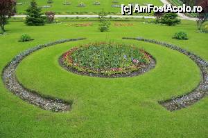 [P53] Victorian Gardens » foto by le_maitre
 - 
<span class="allrVoted glyphicon glyphicon-heart hidden" id="av512651"></span>
<a class="m-l-10 hidden" id="sv512651" onclick="voting_Foto_DelVot(,512651,10242)" role="button">șterge vot <span class="glyphicon glyphicon-remove"></span></a>
<a id="v9512651" class=" c-red"  onclick="voting_Foto_SetVot(512651)" role="button"><span class="glyphicon glyphicon-heart-empty"></span> <b>LIKE</b> = Votează poza</a> <img class="hidden"  id="f512651W9" src="/imagini/loader.gif" border="0" /><span class="AjErrMes hidden" id="e512651ErM"></span>