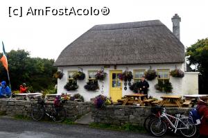 [P15] Inis Mór - la intrarea în Dún Aonghasa » foto by makuy*
 - 
<span class="allrVoted glyphicon glyphicon-heart hidden" id="av786711"></span>
<a class="m-l-10 hidden" id="sv786711" onclick="voting_Foto_DelVot(,786711,10242)" role="button">șterge vot <span class="glyphicon glyphicon-remove"></span></a>
<a id="v9786711" class=" c-red"  onclick="voting_Foto_SetVot(786711)" role="button"><span class="glyphicon glyphicon-heart-empty"></span> <b>LIKE</b> = Votează poza</a> <img class="hidden"  id="f786711W9" src="/imagini/loader.gif" border="0" /><span class="AjErrMes hidden" id="e786711ErM"></span>