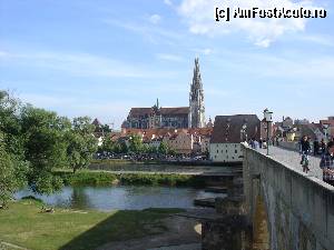 [P02] Regensburg » foto by doda
 - 
<span class="allrVoted glyphicon glyphicon-heart hidden" id="av338783"></span>
<a class="m-l-10 hidden" id="sv338783" onclick="voting_Foto_DelVot(,338783,10278)" role="button">șterge vot <span class="glyphicon glyphicon-remove"></span></a>
<a id="v9338783" class=" c-red"  onclick="voting_Foto_SetVot(338783)" role="button"><span class="glyphicon glyphicon-heart-empty"></span> <b>LIKE</b> = Votează poza</a> <img class="hidden"  id="f338783W9" src="/imagini/loader.gif" border="0" /><span class="AjErrMes hidden" id="e338783ErM"></span>