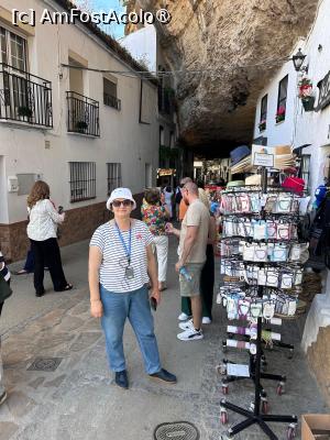 [P16] Recunoașteți personajul?! Prin Setenil de la Bodegas » foto by ANILU
 - 
<span class="allrVoted glyphicon glyphicon-heart hidden" id="av1485609"></span>
<a class="m-l-10 hidden" id="sv1485609" onclick="voting_Foto_DelVot(,1485609,10280)" role="button">șterge vot <span class="glyphicon glyphicon-remove"></span></a>
<a id="v91485609" class=" c-red"  onclick="voting_Foto_SetVot(1485609)" role="button"><span class="glyphicon glyphicon-heart-empty"></span> <b>LIKE</b> = Votează poza</a> <img class="hidden"  id="f1485609W9" src="/imagini/loader.gif" border="0" /><span class="AjErrMes hidden" id="e1485609ErM"></span>
