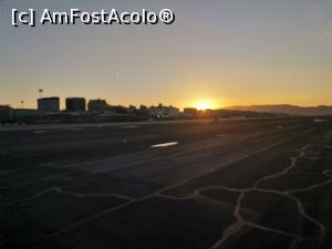 [P20] Apus de soare de pe pista aeroportului Gibraltar » foto by Marius 72
 - 
<span class="allrVoted glyphicon glyphicon-heart hidden" id="av1284216"></span>
<a class="m-l-10 hidden" id="sv1284216" onclick="voting_Foto_DelVot(,1284216,10280)" role="button">șterge vot <span class="glyphicon glyphicon-remove"></span></a>
<a id="v91284216" class=" c-red"  onclick="voting_Foto_SetVot(1284216)" role="button"><span class="glyphicon glyphicon-heart-empty"></span> <b>LIKE</b> = Votează poza</a> <img class="hidden"  id="f1284216W9" src="/imagini/loader.gif" border="0" /><span class="AjErrMes hidden" id="e1284216ErM"></span>