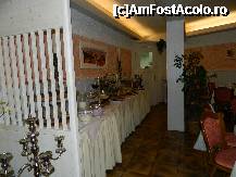 [P15] Partea restaurantului cu produsele pt. micul dejun » foto by ileanaxperta*
 - 
<span class="allrVoted glyphicon glyphicon-heart hidden" id="av259903"></span>
<a class="m-l-10 hidden" id="sv259903" onclick="voting_Foto_DelVot(,259903,10284)" role="button">șterge vot <span class="glyphicon glyphicon-remove"></span></a>
<a id="v9259903" class=" c-red"  onclick="voting_Foto_SetVot(259903)" role="button"><span class="glyphicon glyphicon-heart-empty"></span> <b>LIKE</b> = Votează poza</a> <img class="hidden"  id="f259903W9" src="/imagini/loader.gif" border="0" /><span class="AjErrMes hidden" id="e259903ErM"></span>