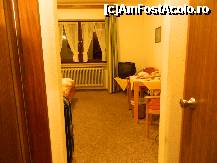 [P07] Intrarea in camera noastra de la hotelul Alpenhof » foto by ileanaxperta*
 - 
<span class="allrVoted glyphicon glyphicon-heart hidden" id="av259894"></span>
<a class="m-l-10 hidden" id="sv259894" onclick="voting_Foto_DelVot(,259894,10284)" role="button">șterge vot <span class="glyphicon glyphicon-remove"></span></a>
<a id="v9259894" class=" c-red"  onclick="voting_Foto_SetVot(259894)" role="button"><span class="glyphicon glyphicon-heart-empty"></span> <b>LIKE</b> = Votează poza</a> <img class="hidden"  id="f259894W9" src="/imagini/loader.gif" border="0" /><span class="AjErrMes hidden" id="e259894ErM"></span>