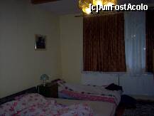 [P16] La parter, camera cu patru (se vad doar trei) paturi din corpul principal » foto by hlli
 - 
<span class="allrVoted glyphicon glyphicon-heart hidden" id="av262318"></span>
<a class="m-l-10 hidden" id="sv262318" onclick="voting_Foto_DelVot(,262318,10301)" role="button">șterge vot <span class="glyphicon glyphicon-remove"></span></a>
<a id="v9262318" class=" c-red"  onclick="voting_Foto_SetVot(262318)" role="button"><span class="glyphicon glyphicon-heart-empty"></span> <b>LIKE</b> = Votează poza</a> <img class="hidden"  id="f262318W9" src="/imagini/loader.gif" border="0" /><span class="AjErrMes hidden" id="e262318ErM"></span>