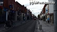 [P18] Principala strada comerciala, cu toate magazinele inchise, duminica seara » foto by DanCld
 - 
<span class="allrVoted glyphicon glyphicon-heart hidden" id="av450773"></span>
<a class="m-l-10 hidden" id="sv450773" onclick="voting_Foto_DelVot(,450773,10308)" role="button">șterge vot <span class="glyphicon glyphicon-remove"></span></a>
<a id="v9450773" class=" c-red"  onclick="voting_Foto_SetVot(450773)" role="button"><span class="glyphicon glyphicon-heart-empty"></span> <b>LIKE</b> = Votează poza</a> <img class="hidden"  id="f450773W9" src="/imagini/loader.gif" border="0" /><span class="AjErrMes hidden" id="e450773ErM"></span>