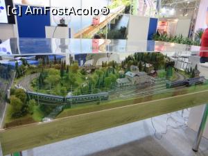 [P21] Diorama feroviară de la standul CFR Călători.  » foto by tata123 🔱
 - 
<span class="allrVoted glyphicon glyphicon-heart hidden" id="av1056217"></span>
<a class="m-l-10 hidden" id="sv1056217" onclick="voting_Foto_DelVot(,1056217,10344)" role="button">șterge vot <span class="glyphicon glyphicon-remove"></span></a>
<a id="v91056217" class=" c-red"  onclick="voting_Foto_SetVot(1056217)" role="button"><span class="glyphicon glyphicon-heart-empty"></span> <b>LIKE</b> = Votează poza</a> <img class="hidden"  id="f1056217W9" src="/imagini/loader.gif" border="0" /><span class="AjErrMes hidden" id="e1056217ErM"></span>