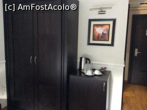 [P01] Inimaginabil din camera cu minibarul si cafetiera » foto by mariana07
 - 
<span class="allrVoted glyphicon glyphicon-heart hidden" id="av1184121"></span>
<a class="m-l-10 hidden" id="sv1184121" onclick="voting_Foto_DelVot(,1184121,10353)" role="button">șterge vot <span class="glyphicon glyphicon-remove"></span></a>
<a id="v91184121" class=" c-red"  onclick="voting_Foto_SetVot(1184121)" role="button"><span class="glyphicon glyphicon-heart-empty"></span> <b>LIKE</b> = Votează poza</a> <img class="hidden"  id="f1184121W9" src="/imagini/loader.gif" border="0" /><span class="AjErrMes hidden" id="e1184121ErM"></span>