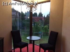 [P07] Locul de relaxare de pe hol » foto by mariana07
 - 
<span class="allrVoted glyphicon glyphicon-heart hidden" id="av1184127"></span>
<a class="m-l-10 hidden" id="sv1184127" onclick="voting_Foto_DelVot(,1184127,10353)" role="button">șterge vot <span class="glyphicon glyphicon-remove"></span></a>
<a id="v91184127" class=" c-red"  onclick="voting_Foto_SetVot(1184127)" role="button"><span class="glyphicon glyphicon-heart-empty"></span> <b>LIKE</b> = Votează poza</a> <img class="hidden"  id="f1184127W9" src="/imagini/loader.gif" border="0" /><span class="AjErrMes hidden" id="e1184127ErM"></span>