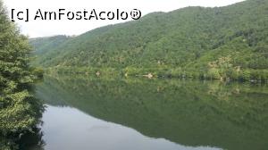 [P31] Lacul de acumulare de la Gura Râului » foto by adialexe
 - 
<span class="allrVoted glyphicon glyphicon-heart hidden" id="av893670"></span>
<a class="m-l-10 hidden" id="sv893670" onclick="voting_Foto_DelVot(,893670,10358)" role="button">șterge vot <span class="glyphicon glyphicon-remove"></span></a>
<a id="v9893670" class=" c-red"  onclick="voting_Foto_SetVot(893670)" role="button"><span class="glyphicon glyphicon-heart-empty"></span> <b>LIKE</b> = Votează poza</a> <img class="hidden"  id="f893670W9" src="/imagini/loader.gif" border="0" /><span class="AjErrMes hidden" id="e893670ErM"></span>