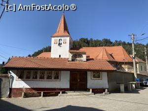 [P13] Tilișca,biserica Mihail și Gavril » foto by AZE
 - 
<span class="allrVoted glyphicon glyphicon-heart hidden" id="av1390493"></span>
<a class="m-l-10 hidden" id="sv1390493" onclick="voting_Foto_DelVot(,1390493,10358)" role="button">șterge vot <span class="glyphicon glyphicon-remove"></span></a>
<a id="v91390493" class=" c-red"  onclick="voting_Foto_SetVot(1390493)" role="button"><span class="glyphicon glyphicon-heart-empty"></span> <b>LIKE</b> = Votează poza</a> <img class="hidden"  id="f1390493W9" src="/imagini/loader.gif" border="0" /><span class="AjErrMes hidden" id="e1390493ErM"></span>