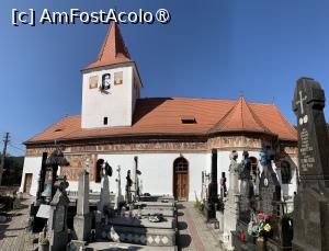 [P16] Tilișca,biserica Mihail și Gavril » foto by AZE
 - 
<span class="allrVoted glyphicon glyphicon-heart hidden" id="av1390496"></span>
<a class="m-l-10 hidden" id="sv1390496" onclick="voting_Foto_DelVot(,1390496,10358)" role="button">șterge vot <span class="glyphicon glyphicon-remove"></span></a>
<a id="v91390496" class=" c-red"  onclick="voting_Foto_SetVot(1390496)" role="button"><span class="glyphicon glyphicon-heart-empty"></span> <b>LIKE</b> = Votează poza</a> <img class="hidden"  id="f1390496W9" src="/imagini/loader.gif" border="0" /><span class="AjErrMes hidden" id="e1390496ErM"></span>