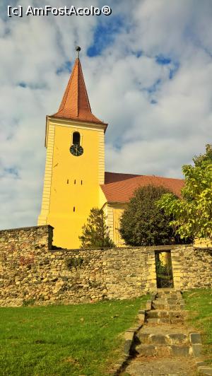 [P09] Biserica evanghelică fortificată Tălmaciu vedere dinspre vest » foto by AZE
 - 
<span class="allrVoted glyphicon glyphicon-heart hidden" id="av907658"></span>
<a class="m-l-10 hidden" id="sv907658" onclick="voting_Foto_DelVot(,907658,10358)" role="button">șterge vot <span class="glyphicon glyphicon-remove"></span></a>
<a id="v9907658" class=" c-red"  onclick="voting_Foto_SetVot(907658)" role="button"><span class="glyphicon glyphicon-heart-empty"></span> <b>LIKE</b> = Votează poza</a> <img class="hidden"  id="f907658W9" src="/imagini/loader.gif" border="0" /><span class="AjErrMes hidden" id="e907658ErM"></span>