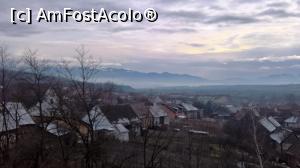 [P12] Sat Mohu-în fundal munții Făgăraș » foto by AZE
 - 
<span class="allrVoted glyphicon glyphicon-heart hidden" id="av934628"></span>
<a class="m-l-10 hidden" id="sv934628" onclick="voting_Foto_DelVot(,934628,10358)" role="button">șterge vot <span class="glyphicon glyphicon-remove"></span></a>
<a id="v9934628" class=" c-red"  onclick="voting_Foto_SetVot(934628)" role="button"><span class="glyphicon glyphicon-heart-empty"></span> <b>LIKE</b> = Votează poza</a> <img class="hidden"  id="f934628W9" src="/imagini/loader.gif" border="0" /><span class="AjErrMes hidden" id="e934628ErM"></span>