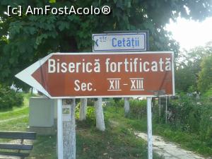 [P16] Satul Cisnădioara - indicator spre biserica fortificată » foto by costy69*
 - 
<span class="allrVoted glyphicon glyphicon-heart hidden" id="av709666"></span>
<a class="m-l-10 hidden" id="sv709666" onclick="voting_Foto_DelVot(,709666,10358)" role="button">șterge vot <span class="glyphicon glyphicon-remove"></span></a>
<a id="v9709666" class=" c-red"  onclick="voting_Foto_SetVot(709666)" role="button"><span class="glyphicon glyphicon-heart-empty"></span> <b>LIKE</b> = Votează poza</a> <img class="hidden"  id="f709666W9" src="/imagini/loader.gif" border="0" /><span class="AjErrMes hidden" id="e709666ErM"></span>