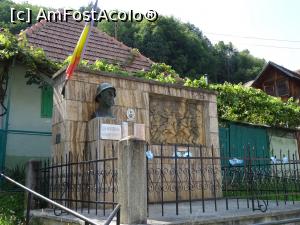 [P19] Monumentul Eroilor Români - Cacova (Fântânele, Sibiu).  » foto by tata123 🔱
 - 
<span class="allrVoted glyphicon glyphicon-heart hidden" id="av905055"></span>
<a class="m-l-10 hidden" id="sv905055" onclick="voting_Foto_DelVot(,905055,10358)" role="button">șterge vot <span class="glyphicon glyphicon-remove"></span></a>
<a id="v9905055" class=" c-red"  onclick="voting_Foto_SetVot(905055)" role="button"><span class="glyphicon glyphicon-heart-empty"></span> <b>LIKE</b> = Votează poza</a> <img class="hidden"  id="f905055W9" src="/imagini/loader.gif" border="0" /><span class="AjErrMes hidden" id="e905055ErM"></span>