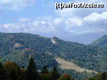 [P19] Paraul Rece cu partia de schi  - vedere de la Trei Brazi » foto by Lumis66
 - 
<span class="allrVoted glyphicon glyphicon-heart hidden" id="av265812"></span>
<a class="m-l-10 hidden" id="sv265812" onclick="voting_Foto_DelVot(,265812,10390)" role="button">șterge vot <span class="glyphicon glyphicon-remove"></span></a>
<a id="v9265812" class=" c-red"  onclick="voting_Foto_SetVot(265812)" role="button"><span class="glyphicon glyphicon-heart-empty"></span> <b>LIKE</b> = Votează poza</a> <img class="hidden"  id="f265812W9" src="/imagini/loader.gif" border="0" /><span class="AjErrMes hidden" id="e265812ErM"></span>