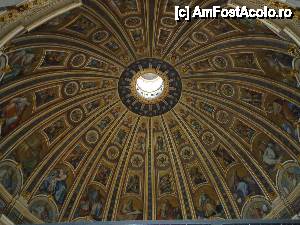 [P10] cupola bazilicii în interior » foto by marocanu21
 - 
<span class="allrVoted glyphicon glyphicon-heart hidden" id="av483977"></span>
<a class="m-l-10 hidden" id="sv483977" onclick="voting_Foto_DelVot(,483977,10398)" role="button">șterge vot <span class="glyphicon glyphicon-remove"></span></a>
<a id="v9483977" class=" c-red"  onclick="voting_Foto_SetVot(483977)" role="button"><span class="glyphicon glyphicon-heart-empty"></span> <b>LIKE</b> = Votează poza</a> <img class="hidden"  id="f483977W9" src="/imagini/loader.gif" border="0" /><span class="AjErrMes hidden" id="e483977ErM"></span>