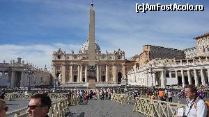 [P01] Piata San Pietro cu Obeliscul si fatada Bisericii San Pietro.  » foto by ania
 - 
<span class="allrVoted glyphicon glyphicon-heart hidden" id="av642914"></span>
<a class="m-l-10 hidden" id="sv642914" onclick="voting_Foto_DelVot(,642914,10398)" role="button">șterge vot <span class="glyphicon glyphicon-remove"></span></a>
<a id="v9642914" class=" c-red"  onclick="voting_Foto_SetVot(642914)" role="button"><span class="glyphicon glyphicon-heart-empty"></span> <b>LIKE</b> = Votează poza</a> <img class="hidden"  id="f642914W9" src="/imagini/loader.gif" border="0" /><span class="AjErrMes hidden" id="e642914ErM"></span>