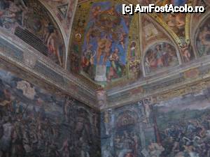 [P30] Stanze di Raffaello, Vatican » foto by vlado2
 - 
<span class="allrVoted glyphicon glyphicon-heart hidden" id="av485121"></span>
<a class="m-l-10 hidden" id="sv485121" onclick="voting_Foto_DelVot(,485121,10398)" role="button">șterge vot <span class="glyphicon glyphicon-remove"></span></a>
<a id="v9485121" class=" c-red"  onclick="voting_Foto_SetVot(485121)" role="button"><span class="glyphicon glyphicon-heart-empty"></span> <b>LIKE</b> = Votează poza</a> <img class="hidden"  id="f485121W9" src="/imagini/loader.gif" border="0" /><span class="AjErrMes hidden" id="e485121ErM"></span>