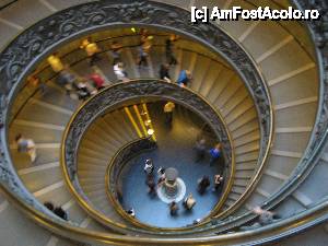 [P37] Celebra scara in spirala din Muzeele Vatican » foto by vlado2
 - 
<span class="allrVoted glyphicon glyphicon-heart hidden" id="av485128"></span>
<a class="m-l-10 hidden" id="sv485128" onclick="voting_Foto_DelVot(,485128,10398)" role="button">șterge vot <span class="glyphicon glyphicon-remove"></span></a>
<a id="v9485128" class=" c-red"  onclick="voting_Foto_SetVot(485128)" role="button"><span class="glyphicon glyphicon-heart-empty"></span> <b>LIKE</b> = Votează poza</a> <img class="hidden"  id="f485128W9" src="/imagini/loader.gif" border="0" /><span class="AjErrMes hidden" id="e485128ErM"></span>