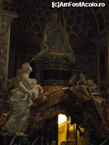 [P16] Italia - Vatican - <s>„Pieta„ opera in marmura a lui Michelangelo</s> „Adevarul” un ansamblui statuar realizat de Gian Lorenzo Bernini » foto by Diaura*
 - 
<span class="allrVoted glyphicon glyphicon-heart hidden" id="av308704"></span>
<a class="m-l-10 hidden" id="sv308704" onclick="voting_Foto_DelVot(,308704,10398)" role="button">șterge vot <span class="glyphicon glyphicon-remove"></span></a>
<a id="v9308704" class=" c-red"  onclick="voting_Foto_SetVot(308704)" role="button"><span class="glyphicon glyphicon-heart-empty"></span> <b>LIKE</b> = Votează poza</a> <img class="hidden"  id="f308704W9" src="/imagini/loader.gif" border="0" /><span class="AjErrMes hidden" id="e308704ErM"></span>