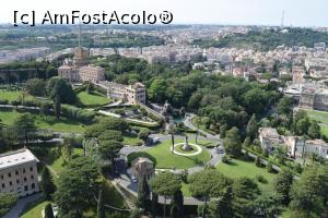 [P70] Gradinile Vaticanului. vedere din cupola » foto by paulcta
 - 
<span class="allrVoted glyphicon glyphicon-heart hidden" id="av858533"></span>
<a class="m-l-10 hidden" id="sv858533" onclick="voting_Foto_DelVot(,858533,10398)" role="button">șterge vot <span class="glyphicon glyphicon-remove"></span></a>
<a id="v9858533" class=" c-red"  onclick="voting_Foto_SetVot(858533)" role="button"><span class="glyphicon glyphicon-heart-empty"></span> <b>LIKE</b> = Votează poza</a> <img class="hidden"  id="f858533W9" src="/imagini/loader.gif" border="0" /><span class="AjErrMes hidden" id="e858533ErM"></span>