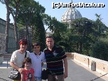 [P14] Un gringo americano nea făcut o poza 'La Famiglia'! » foto by nickro
 - 
<span class="allrVoted glyphicon glyphicon-heart hidden" id="av226408"></span>
<a class="m-l-10 hidden" id="sv226408" onclick="voting_Foto_DelVot(,226408,10398)" role="button">șterge vot <span class="glyphicon glyphicon-remove"></span></a>
<a id="v9226408" class=" c-red"  onclick="voting_Foto_SetVot(226408)" role="button"><span class="glyphicon glyphicon-heart-empty"></span> <b>LIKE</b> = Votează poza</a> <img class="hidden"  id="f226408W9" src="/imagini/loader.gif" border="0" /><span class="AjErrMes hidden" id="e226408ErM"></span>