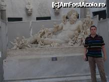 [P34] Lângă statuia Nilului » foto by nickro
 - 
<span class="allrVoted glyphicon glyphicon-heart hidden" id="av226447"></span>
<a class="m-l-10 hidden" id="sv226447" onclick="voting_Foto_DelVot(,226447,10398)" role="button">șterge vot <span class="glyphicon glyphicon-remove"></span></a>
<a id="v9226447" class=" c-red"  onclick="voting_Foto_SetVot(226447)" role="button"><span class="glyphicon glyphicon-heart-empty"></span> <b>LIKE</b> = Votează poza</a> <img class="hidden"  id="f226447W9" src="/imagini/loader.gif" border="0" /><span class="AjErrMes hidden" id="e226447ErM"></span>