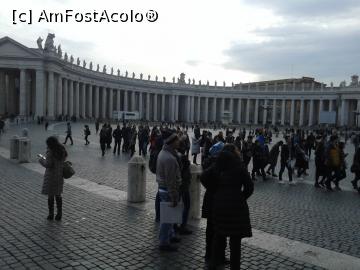 [P02] Piazza San Pietro » foto by Costi.V.
 - 
<span class="allrVoted glyphicon glyphicon-heart hidden" id="av829755"></span>
<a class="m-l-10 hidden" id="sv829755" onclick="voting_Foto_DelVot(,829755,10398)" role="button">șterge vot <span class="glyphicon glyphicon-remove"></span></a>
<a id="v9829755" class=" c-red"  onclick="voting_Foto_SetVot(829755)" role="button"><span class="glyphicon glyphicon-heart-empty"></span> <b>LIKE</b> = Votează poza</a> <img class="hidden"  id="f829755W9" src="/imagini/loader.gif" border="0" /><span class="AjErrMes hidden" id="e829755ErM"></span>