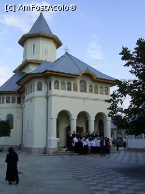 [P01] Mănăstirea Vladimirești - Biserica mare cu hramul Adormirea Maicii Domnului. » foto by iulianic
 - 
<span class="allrVoted glyphicon glyphicon-heart hidden" id="av1210525"></span>
<a class="m-l-10 hidden" id="sv1210525" onclick="voting_Foto_DelVot(,1210525,10415)" role="button">șterge vot <span class="glyphicon glyphicon-remove"></span></a>
<a id="v91210525" class=" c-red"  onclick="voting_Foto_SetVot(1210525)" role="button"><span class="glyphicon glyphicon-heart-empty"></span> <b>LIKE</b> = Votează poza</a> <img class="hidden"  id="f1210525W9" src="/imagini/loader.gif" border="0" /><span class="AjErrMes hidden" id="e1210525ErM"></span>