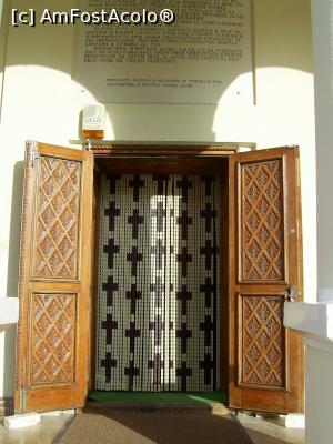 [P09] Mănăstirea Vladimirești - Intrarea în biserica mare. » foto by iulianic
 - 
<span class="allrVoted glyphicon glyphicon-heart hidden" id="av1210533"></span>
<a class="m-l-10 hidden" id="sv1210533" onclick="voting_Foto_DelVot(,1210533,10415)" role="button">șterge vot <span class="glyphicon glyphicon-remove"></span></a>
<a id="v91210533" class=" c-red"  onclick="voting_Foto_SetVot(1210533)" role="button"><span class="glyphicon glyphicon-heart-empty"></span> <b>LIKE</b> = Votează poza</a> <img class="hidden"  id="f1210533W9" src="/imagini/loader.gif" border="0" /><span class="AjErrMes hidden" id="e1210533ErM"></span>