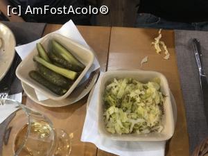 [P18] Restaurant Sergiana - Coresi Mall - salată de varză murată şi salată de castraveţi muraţi » foto by nicole33
 - 
<span class="allrVoted glyphicon glyphicon-heart hidden" id="av1003510"></span>
<a class="m-l-10 hidden" id="sv1003510" onclick="voting_Foto_DelVot(,1003510,10418)" role="button">șterge vot <span class="glyphicon glyphicon-remove"></span></a>
<a id="v91003510" class=" c-red"  onclick="voting_Foto_SetVot(1003510)" role="button"><span class="glyphicon glyphicon-heart-empty"></span> <b>LIKE</b> = Votează poza</a> <img class="hidden"  id="f1003510W9" src="/imagini/loader.gif" border="0" /><span class="AjErrMes hidden" id="e1003510ErM"></span>