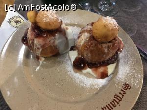 [P20] Restaurant Sergiana - Coresi Mall - papanaşii. Cam mici, dar foarte buni » foto by nicole33
 - 
<span class="allrVoted glyphicon glyphicon-heart hidden" id="av1003512"></span>
<a class="m-l-10 hidden" id="sv1003512" onclick="voting_Foto_DelVot(,1003512,10418)" role="button">șterge vot <span class="glyphicon glyphicon-remove"></span></a>
<a id="v91003512" class=" c-red"  onclick="voting_Foto_SetVot(1003512)" role="button"><span class="glyphicon glyphicon-heart-empty"></span> <b>LIKE</b> = Votează poza</a> <img class="hidden"  id="f1003512W9" src="/imagini/loader.gif" border="0" /><span class="AjErrMes hidden" id="e1003512ErM"></span>