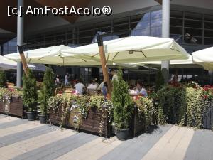 [P03] Restaurant Sergiana - Coresi Mall - terasa exterioară, perfectă pentru fumători » foto by nicole33
 - 
<span class="allrVoted glyphicon glyphicon-heart hidden" id="av1003495"></span>
<a class="m-l-10 hidden" id="sv1003495" onclick="voting_Foto_DelVot(,1003495,10418)" role="button">șterge vot <span class="glyphicon glyphicon-remove"></span></a>
<a id="v91003495" class=" c-red"  onclick="voting_Foto_SetVot(1003495)" role="button"><span class="glyphicon glyphicon-heart-empty"></span> <b>LIKE</b> = Votează poza</a> <img class="hidden"  id="f1003495W9" src="/imagini/loader.gif" border="0" /><span class="AjErrMes hidden" id="e1003495ErM"></span>