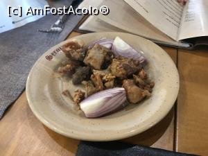 [P08] Restaurant Sergiana - Coresi Mall - jumări cu ceapă din partea casei » foto by nicole33
 - 
<span class="allrVoted glyphicon glyphicon-heart hidden" id="av1003500"></span>
<a class="m-l-10 hidden" id="sv1003500" onclick="voting_Foto_DelVot(,1003500,10418)" role="button">șterge vot <span class="glyphicon glyphicon-remove"></span></a>
<a id="v91003500" class=" c-red"  onclick="voting_Foto_SetVot(1003500)" role="button"><span class="glyphicon glyphicon-heart-empty"></span> <b>LIKE</b> = Votează poza</a> <img class="hidden"  id="f1003500W9" src="/imagini/loader.gif" border="0" /><span class="AjErrMes hidden" id="e1003500ErM"></span>