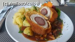 [P05] Muschi de porc umplut si cartofi trasi in unt » foto by noi doi
 - 
<span class="allrVoted glyphicon glyphicon-heart hidden" id="av773996"></span>
<a class="m-l-10 hidden" id="sv773996" onclick="voting_Foto_DelVot(,773996,10418)" role="button">șterge vot <span class="glyphicon glyphicon-remove"></span></a>
<a id="v9773996" class=" c-red"  onclick="voting_Foto_SetVot(773996)" role="button"><span class="glyphicon glyphicon-heart-empty"></span> <b>LIKE</b> = Votează poza</a> <img class="hidden"  id="f773996W9" src="/imagini/loader.gif" border="0" /><span class="AjErrMes hidden" id="e773996ErM"></span>