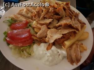 [P04] alt gyros de pui la farfurie » foto by silvia tudoran
 - 
<span class="allrVoted glyphicon glyphicon-heart hidden" id="av1189343"></span>
<a class="m-l-10 hidden" id="sv1189343" onclick="voting_Foto_DelVot(,1189343,10418)" role="button">șterge vot <span class="glyphicon glyphicon-remove"></span></a>
<a id="v91189343" class=" c-red"  onclick="voting_Foto_SetVot(1189343)" role="button"><span class="glyphicon glyphicon-heart-empty"></span> <b>LIKE</b> = Votează poza</a> <img class="hidden"  id="f1189343W9" src="/imagini/loader.gif" border="0" /><span class="AjErrMes hidden" id="e1189343ErM"></span>