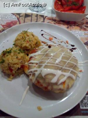 [P01] Felul intai- garnitura de orez cu ciuperci si snitelul... yuuumy » foto by GabrielaG
 - 
<span class="allrVoted glyphicon glyphicon-heart hidden" id="av836787"></span>
<a class="m-l-10 hidden" id="sv836787" onclick="voting_Foto_DelVot(,836787,10418)" role="button">șterge vot <span class="glyphicon glyphicon-remove"></span></a>
<a id="v9836787" class=" c-red"  onclick="voting_Foto_SetVot(836787)" role="button"><span class="glyphicon glyphicon-heart-empty"></span> <b>LIKE</b> = Votează poza</a> <img class="hidden"  id="f836787W9" src="/imagini/loader.gif" border="0" /><span class="AjErrMes hidden" id="e836787ErM"></span>