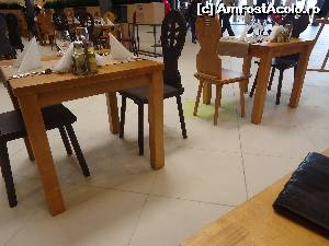[P01] Restaurantul Sergiana, Coresi » foto by DepartureGate7
 - 
<span class="allrVoted glyphicon glyphicon-heart hidden" id="av610661"></span>
<a class="m-l-10 hidden" id="sv610661" onclick="voting_Foto_DelVot(,610661,10418)" role="button">șterge vot <span class="glyphicon glyphicon-remove"></span></a>
<a id="v9610661" class=" c-red"  onclick="voting_Foto_SetVot(610661)" role="button"><span class="glyphicon glyphicon-heart-empty"></span> <b>LIKE</b> = Votează poza</a> <img class="hidden"  id="f610661W9" src="/imagini/loader.gif" border="0" /><span class="AjErrMes hidden" id="e610661ErM"></span>