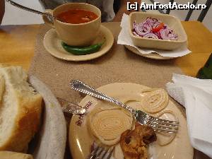 [P04] Ciorbă de fasole cu ciolan afumat - Restaurantul Sergiana, Coresi » foto by DepartureGate7
 - 
<span class="allrVoted glyphicon glyphicon-heart hidden" id="av610666"></span>
<a class="m-l-10 hidden" id="sv610666" onclick="voting_Foto_DelVot(,610666,10418)" role="button">șterge vot <span class="glyphicon glyphicon-remove"></span></a>
<a id="v9610666" class=" c-red"  onclick="voting_Foto_SetVot(610666)" role="button"><span class="glyphicon glyphicon-heart-empty"></span> <b>LIKE</b> = Votează poza</a> <img class="hidden"  id="f610666W9" src="/imagini/loader.gif" border="0" /><span class="AjErrMes hidden" id="e610666ErM"></span>