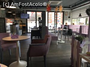 [P04] Cafeneaua/cofetaria » foto by Andreea Nitu*
 - 
<span class="allrVoted glyphicon glyphicon-heart hidden" id="av838808"></span>
<a class="m-l-10 hidden" id="sv838808" onclick="voting_Foto_DelVot(,838808,10418)" role="button">șterge vot <span class="glyphicon glyphicon-remove"></span></a>
<a id="v9838808" class=" c-red"  onclick="voting_Foto_SetVot(838808)" role="button"><span class="glyphicon glyphicon-heart-empty"></span> <b>LIKE</b> = Votează poza</a> <img class="hidden"  id="f838808W9" src="/imagini/loader.gif" border="0" /><span class="AjErrMes hidden" id="e838808ErM"></span>