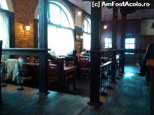 [P12] Interiorul restaurantului Ceasu' Rau » foto by dorgo
 - 
<span class="allrVoted glyphicon glyphicon-heart hidden" id="av677953"></span>
<a class="m-l-10 hidden" id="sv677953" onclick="voting_Foto_DelVot(,677953,10418)" role="button">șterge vot <span class="glyphicon glyphicon-remove"></span></a>
<a id="v9677953" class=" c-red"  onclick="voting_Foto_SetVot(677953)" role="button"><span class="glyphicon glyphicon-heart-empty"></span> <b>LIKE</b> = Votează poza</a> <img class="hidden"  id="f677953W9" src="/imagini/loader.gif" border="0" /><span class="AjErrMes hidden" id="e677953ErM"></span>