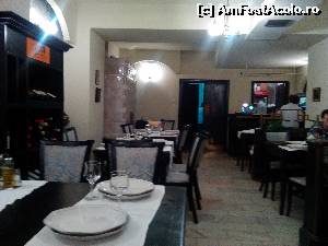 [P18] Interiorul restaurantului 'Gustari' » foto by dorgo
 - 
<span class="allrVoted glyphicon glyphicon-heart hidden" id="av677959"></span>
<a class="m-l-10 hidden" id="sv677959" onclick="voting_Foto_DelVot(,677959,10418)" role="button">șterge vot <span class="glyphicon glyphicon-remove"></span></a>
<a id="v9677959" class=" c-red"  onclick="voting_Foto_SetVot(677959)" role="button"><span class="glyphicon glyphicon-heart-empty"></span> <b>LIKE</b> = Votează poza</a> <img class="hidden"  id="f677959W9" src="/imagini/loader.gif" border="0" /><span class="AjErrMes hidden" id="e677959ErM"></span>