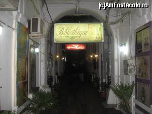 [P14] Inapoi la Brasov, pe strada Republicii, ajungem la 'Bibliotheque-Pub' » foto by dorgo
 - 
<span class="allrVoted glyphicon glyphicon-heart hidden" id="av684404"></span>
<a class="m-l-10 hidden" id="sv684404" onclick="voting_Foto_DelVot(,684404,10418)" role="button">șterge vot <span class="glyphicon glyphicon-remove"></span></a>
<a id="v9684404" class=" c-red"  onclick="voting_Foto_SetVot(684404)" role="button"><span class="glyphicon glyphicon-heart-empty"></span> <b>LIKE</b> = Votează poza</a> <img class="hidden"  id="f684404W9" src="/imagini/loader.gif" border="0" /><span class="AjErrMes hidden" id="e684404ErM"></span>