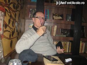 [P16] Sunt inconjurat de autori celebrii, unii chiar laureati ai Premiului Nobel, pacat ca lumina e atat de slaba » foto by dorgo
 - 
<span class="allrVoted glyphicon glyphicon-heart hidden" id="av684406"></span>
<a class="m-l-10 hidden" id="sv684406" onclick="voting_Foto_DelVot(,684406,10418)" role="button">șterge vot <span class="glyphicon glyphicon-remove"></span></a>
<a id="v9684406" class=" c-red"  onclick="voting_Foto_SetVot(684406)" role="button"><span class="glyphicon glyphicon-heart-empty"></span> <b>LIKE</b> = Votează poza</a> <img class="hidden"  id="f684406W9" src="/imagini/loader.gif" border="0" /><span class="AjErrMes hidden" id="e684406ErM"></span>