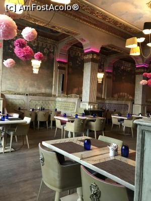 [P29] Interiorul restaurantului » foto by krisstinna
 - 
<span class="allrVoted glyphicon glyphicon-heart hidden" id="av1206091"></span>
<a class="m-l-10 hidden" id="sv1206091" onclick="voting_Foto_DelVot(,1206091,10418)" role="button">șterge vot <span class="glyphicon glyphicon-remove"></span></a>
<a id="v91206091" class=" c-red"  onclick="voting_Foto_SetVot(1206091)" role="button"><span class="glyphicon glyphicon-heart-empty"></span> <b>LIKE</b> = Votează poza</a> <img class="hidden"  id="f1206091W9" src="/imagini/loader.gif" border="0" /><span class="AjErrMes hidden" id="e1206091ErM"></span>