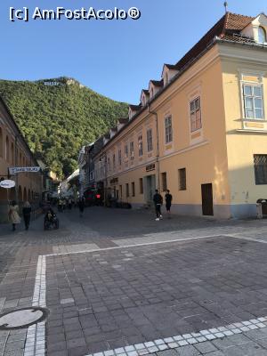 [P08] Prin Piața Sfatului » foto by krisstinna
 - 
<span class="allrVoted glyphicon glyphicon-heart hidden" id="av1206070"></span>
<a class="m-l-10 hidden" id="sv1206070" onclick="voting_Foto_DelVot(,1206070,10418)" role="button">șterge vot <span class="glyphicon glyphicon-remove"></span></a>
<a id="v91206070" class=" c-red"  onclick="voting_Foto_SetVot(1206070)" role="button"><span class="glyphicon glyphicon-heart-empty"></span> <b>LIKE</b> = Votează poza</a> <img class="hidden"  id="f1206070W9" src="/imagini/loader.gif" border="0" /><span class="AjErrMes hidden" id="e1206070ErM"></span>